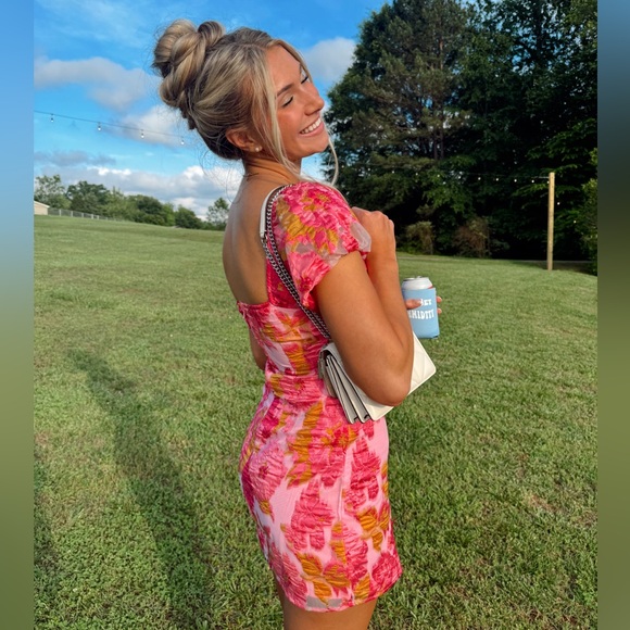 Lulu’s cocktail dress - Picture 1 of 4